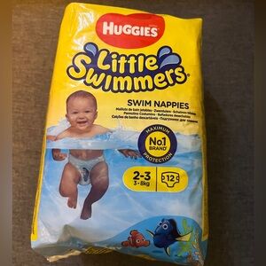 Huggies Little Swimmers disposable swim diapers